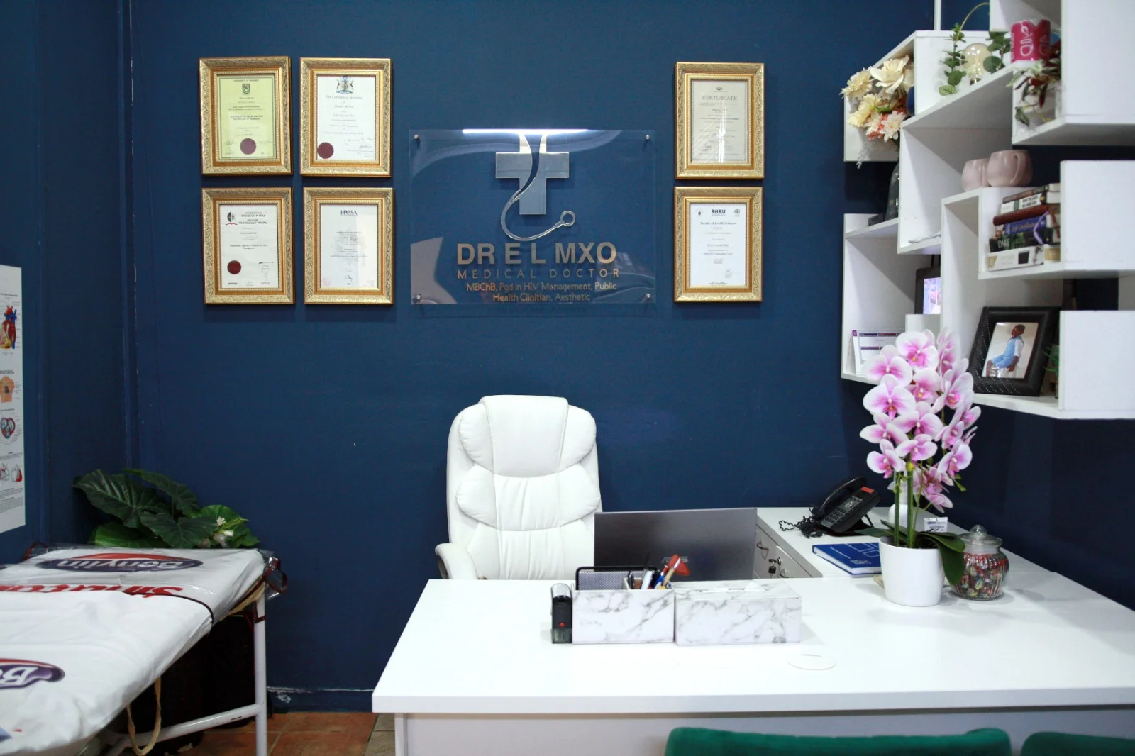 Dr Mxo’s consultation room